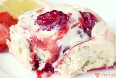 Strawberry Cinnamon Roll